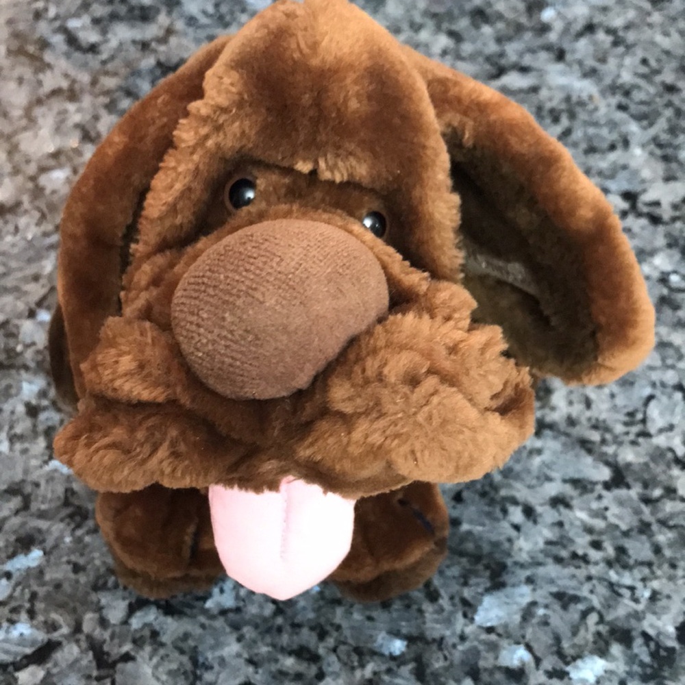 1984 Wrinkles plush puppy